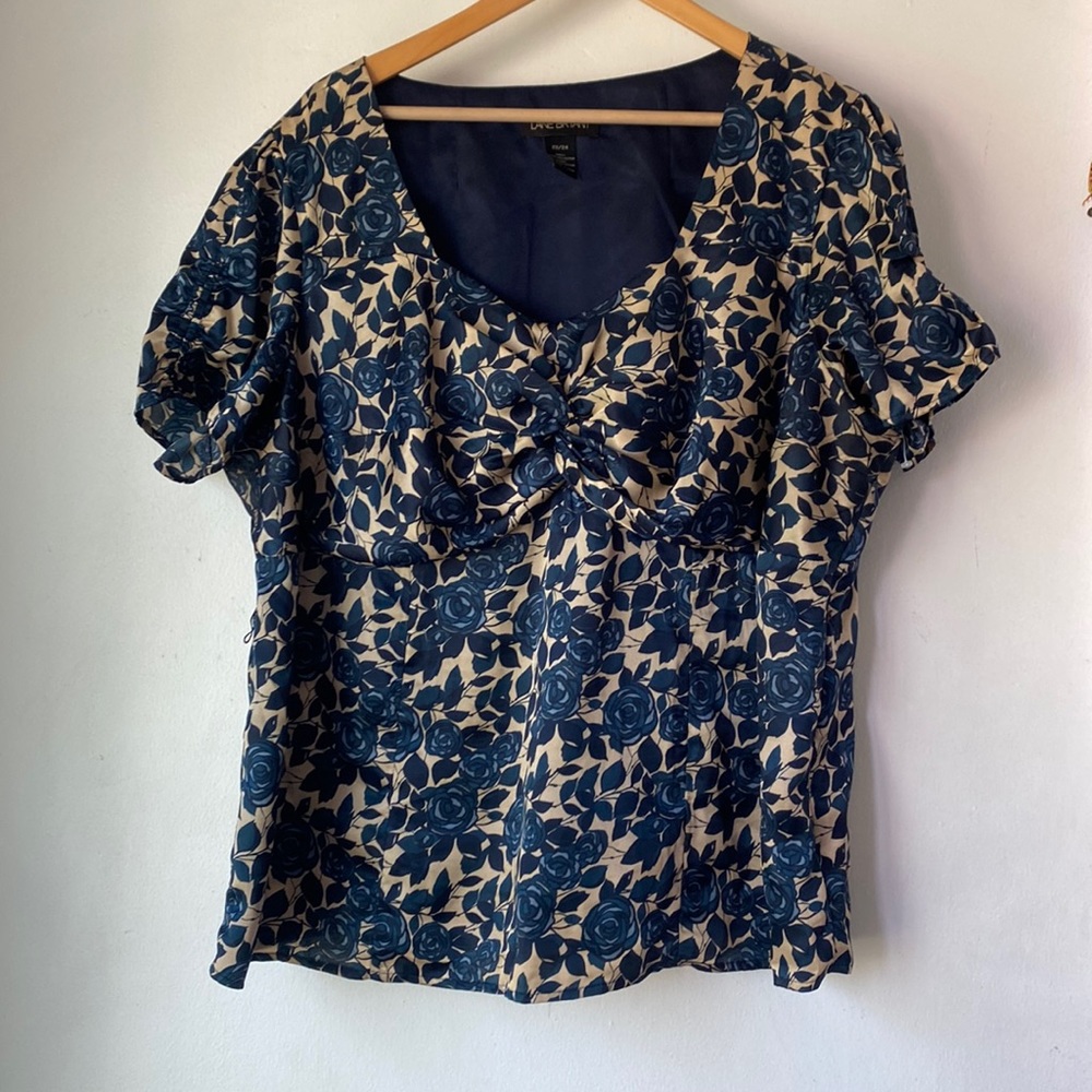 Lane Bryant 22/24 Floral Print Knot Front Top